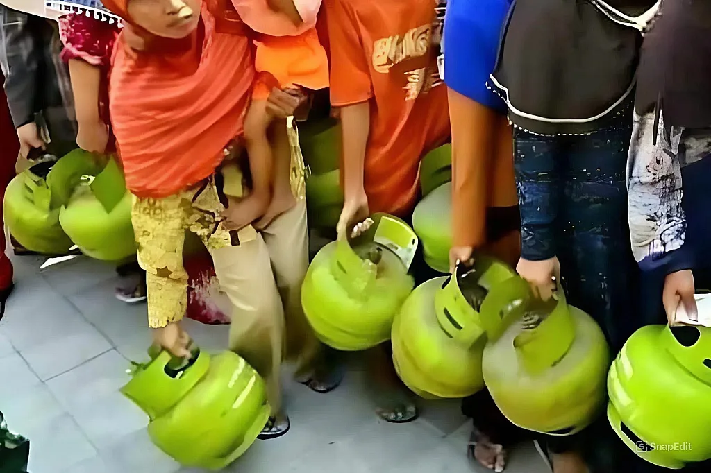 Masyarakat Kesulitan Membeli Gas 3 Kg, Bahlil: Tidak Bertujuan Mempersulit