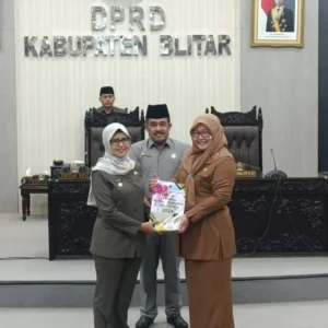 Rapat Paripurna DPRD Kabupaten Dengan Agenda Penyampaian LKPJ Bupati Blitar