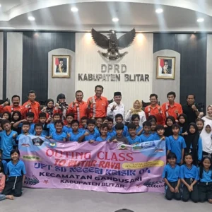 UPT SDN Krisik 04 Kecamatan Gandusari Outing Class di DPRD Kabupaten Blitar