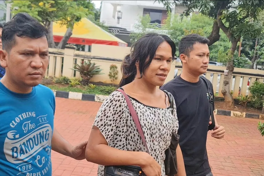 Waria Ngamuk Tak Terima Diberi Rp1 Ribu di Kembangan Jakbar, Kini Diamankan Polisi