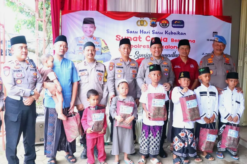 Berbagi Kebaikan di Bulan Ramadan: Kapolres Pekalongan Gelar Sunat Ceria