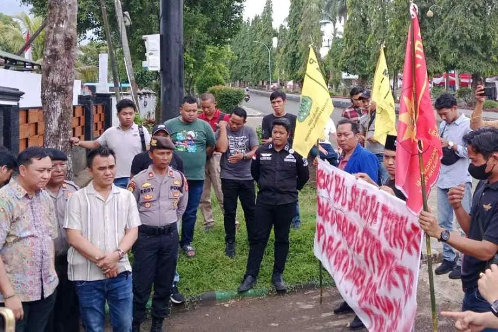 Ditengah Semangat Kejaksaan Agung Berantas Korupsi, Kejari Bengkulu Utara Justru Dinilai Lamban
