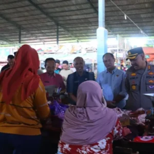 Kapolres Pekalongan Lakukan Sidak di Pasar Kajen: Harga Bahan Pokok Tetap Stabil
