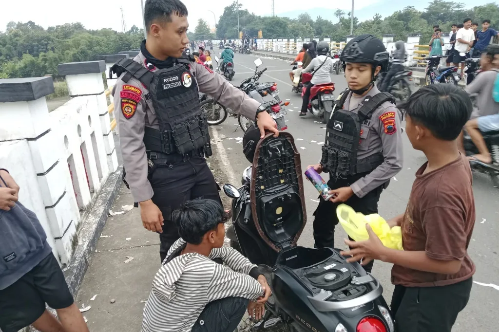 Kapolres Pekalongan Pimpin Patroli Ngabuburit: Pastikan Keamanan saat Ramadhan 1446 H