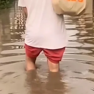 Kawasan Depok Terendam Banjir: Genangan Air Mencapai Lebih dari 1 Meter