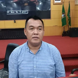 Ketua Komisi II DPRD Kota Blitar, Yohan Carikan Solusi Warga Yang Tidak Lagi Dapat Bantuan Rastrada Ketua Komisi II DPRD Kota Blitar, Yohan Carikan Solusi Warga Yang Tidak Lagi Dapat Bantuan Rastrada