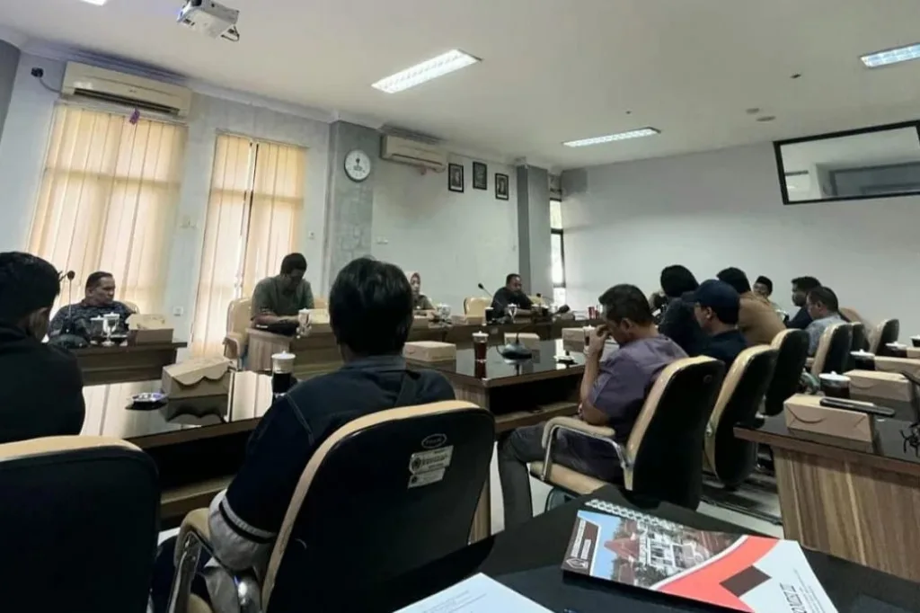 Komisi III DPRD Kabupaten Blitar Gelar Raker Bersama Dinas PUPR, Berharap Rekanan Bisa Bekerja Lebih Baik