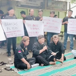 LSM Cordova Tegal Sampaikan Sikap Tegas Terkait Penembakan 3 Polisi di Lampung LSM Cordova Tegal Sampaikan Sikap Tegas Terkait Penembakan 3 Polisi di Lampung