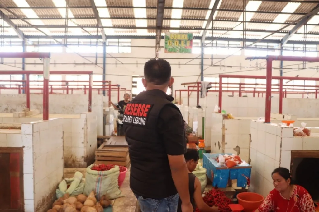 Menjelang Idul Fitri Satreskrim Polres Lebong Tinjau Harga Bahan Pokok