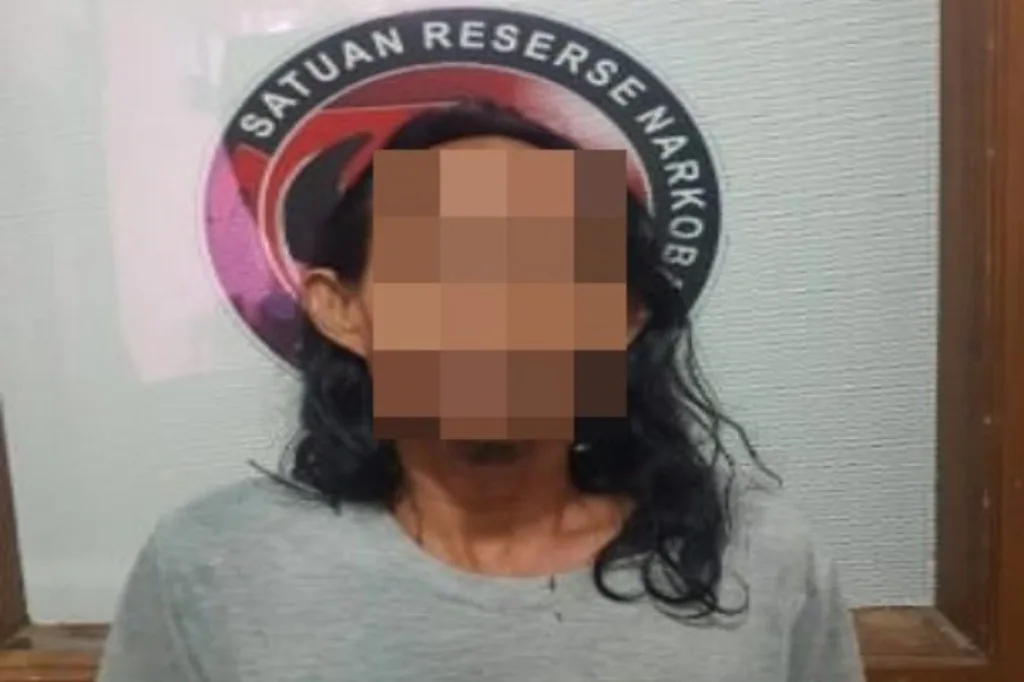 Nekat Hisap Ganja, Pria Ini Akhirnya Ditangkap Polisi