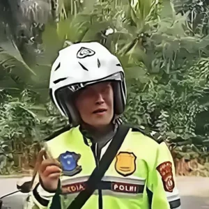 Oknum Polisi Ini Kini Diperiksa Propam Usai Kendarai Motor Ugal-ugalan saat Nyepi di Bali Oknum Polisi Ini Kini Diperiksa Propam Usai Kendarai Motor Ugal-ugalan saat Nyepi di Bali
