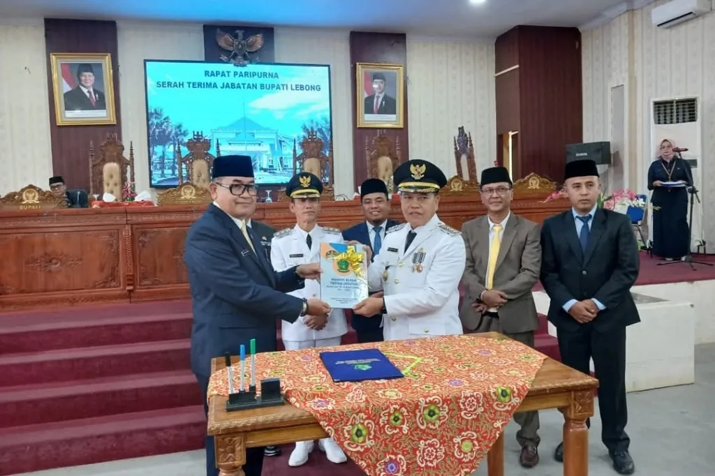 Paripurna Serah Terima Jabatan Bupati Lebong
