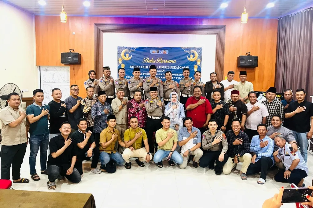 Perkokoh Kemitraan: Satlantas Polres Pekalongan Buka Puasa Bersama dengan Pelaku Usaha Transportasi