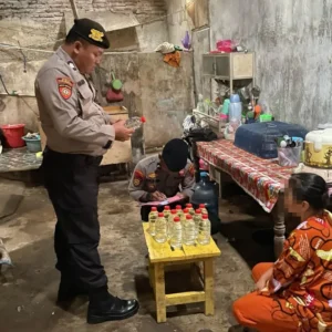 Polres Pekalongan Gencarkan Operasi Anti Miras di Bulan Ramadhan, 26 Botol Ciu di Amankan