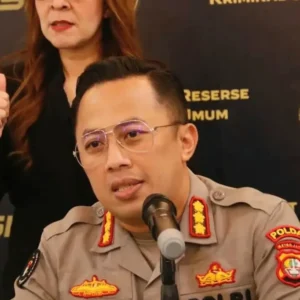 Seorang Wanita Kehilangan Rp430 Juta Usai Ditipu Polisi Gadungan