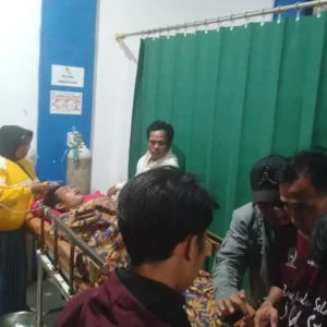 Tabrakan Motor di Kelurahan Tes, Pengemudi Alami Luka-Luka