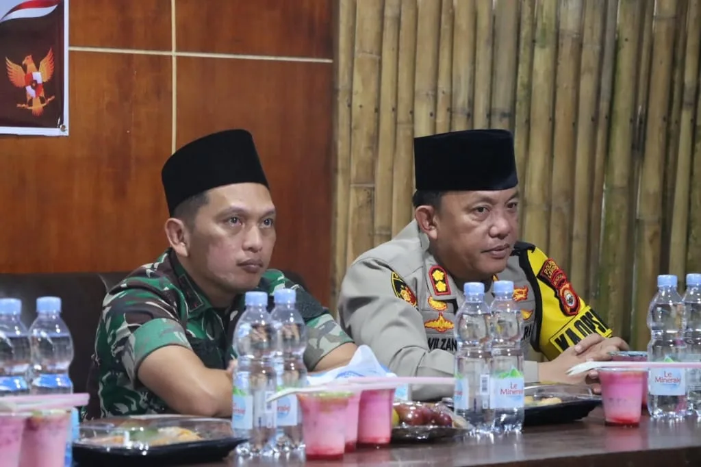 Tingkatkan Sinergitas, TNI-POLRI Buka Bersama