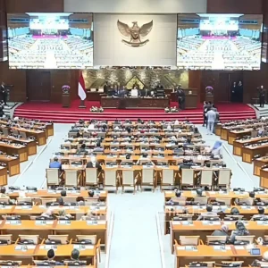 Tok! DPR RI Resmi Sahkan Revisi UU TNI Jadi Undang-Undang