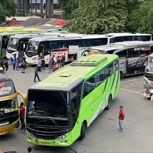 Arus Balik Mudik Lebaran: 1.999 Penumpang Tiba di Terminal Kampung Rambutan