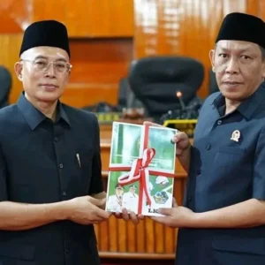 Bupati Gusnan Mulyadi Hadiri Rapat Paripurna DPRD Bengkulu Selatan