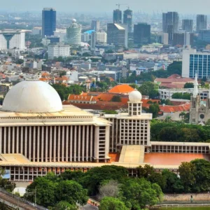 Masjid Istiqlal Buka Parkir Khusus untuk Umat Kristiani Rayakan Jumat Agung di Gereja Katedral