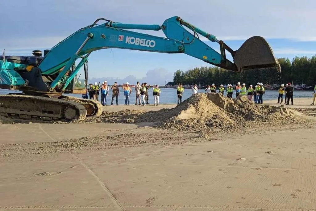 Meski Disidak Gubernur Hingga Ditetapkan Darurat, Pengerukan Pendangkalan Alur Pulau Baai Tetap Dilaksanakan April