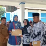Pemda Lebong Terima Bantuan Kartu Indonesia Pintar (PIP) dari DPR RI Dewi Coryati