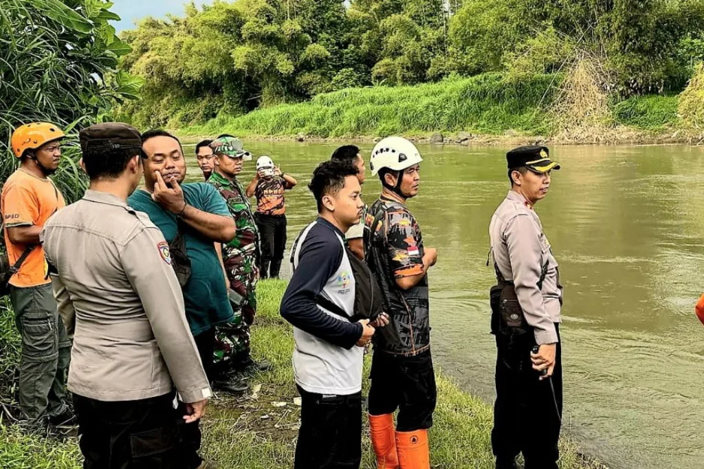 Pencarian Korban Tenggelam di Sungai Brantas Diteruskan dengan Upaya Intensif