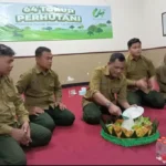 Preserving Forest Emplowering Generation: Perhutani KPH Blitar Peringati HUT ke 64