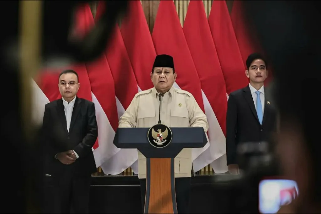 Presiden Prabowo Kritik Ucapan Hasan Nasbi dan Serukan Evaluasi Komunikasi