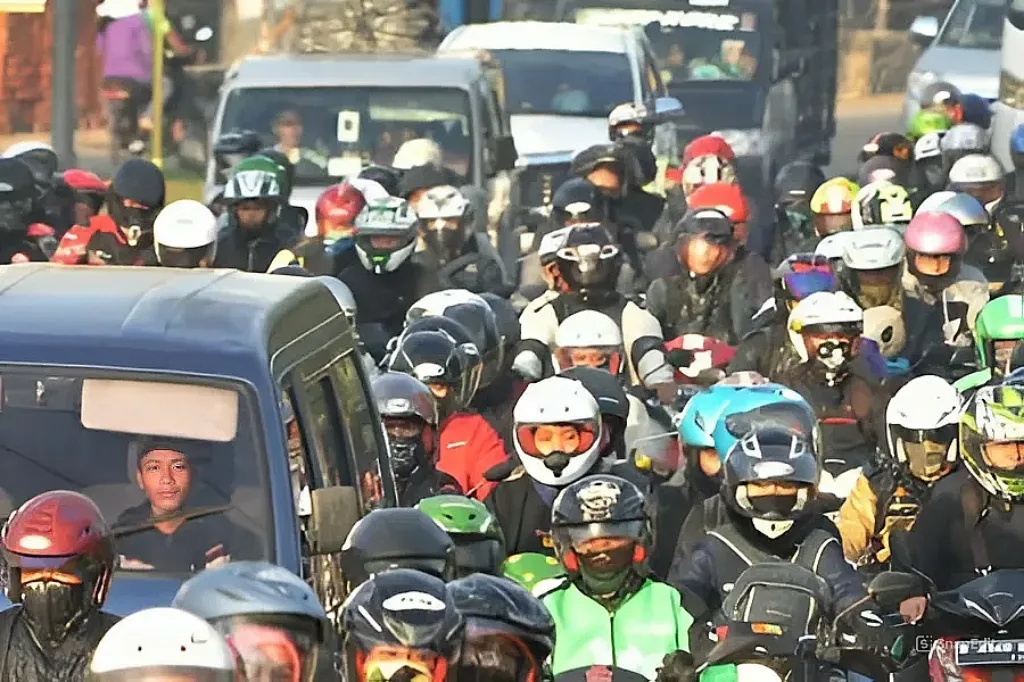 Puncak Arus Balik Lebaran 2025: Hindari Kemacetan di Tanggal 6-7 April Puncak Arus Balik Lebaran 2025: Hindari Kemacetan di Tanggal 6-7 April