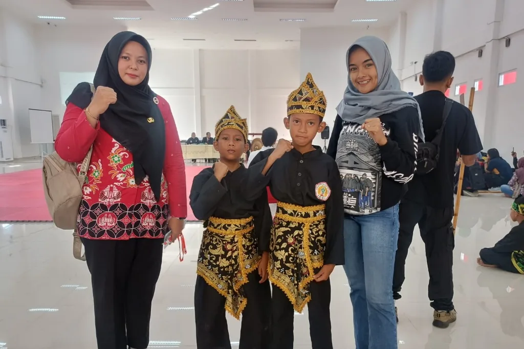 2 Siswa SDN Sukorejo 1 Blitar Ikuti Lomba Pencak Silat O2SN 2025 Tingkat Kota