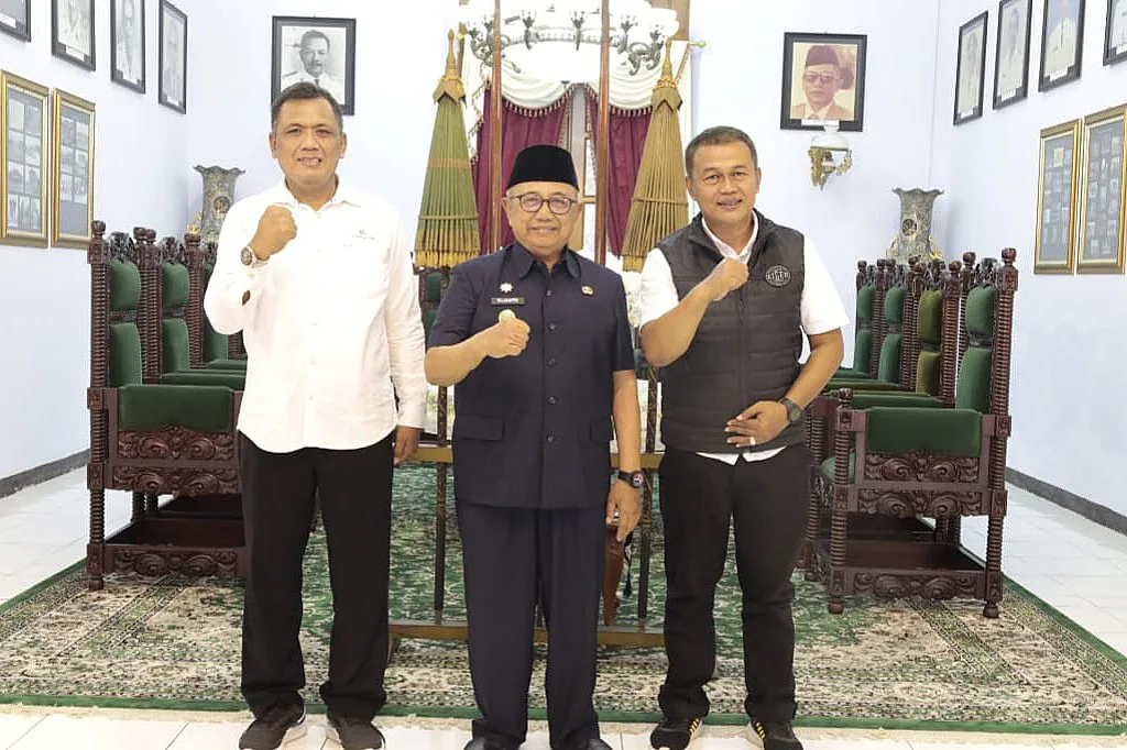 Audiensi Perdana KPH Blitar dengan Bupati Rijanto: Fokus pada Rehabilitasi Hutan dan Ekowisata