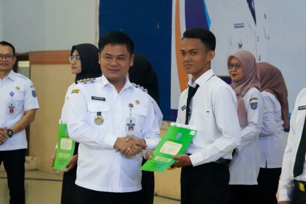 Bupati Ischak Lantik 294 CPNS Kabupaten Tegal: Tekankan Peran ASN di Era Digital