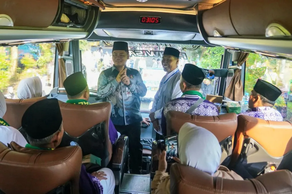Bupati Tegal Lepas 356 Calon Haji Kloter 15, Ini Pesan Pentingnya