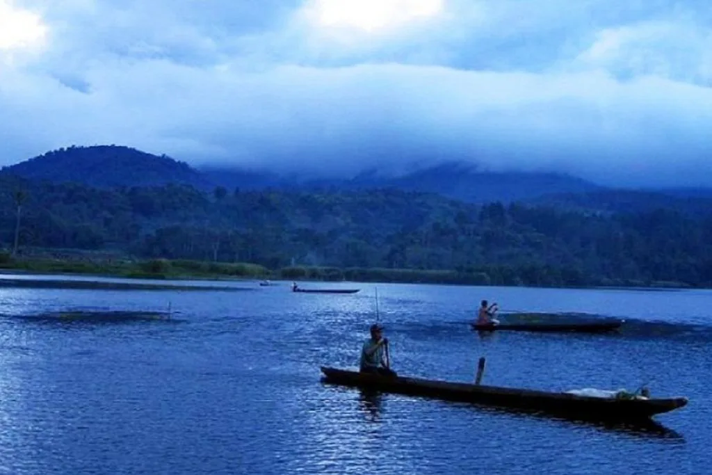 Danau Tes Kabupaten Lebong