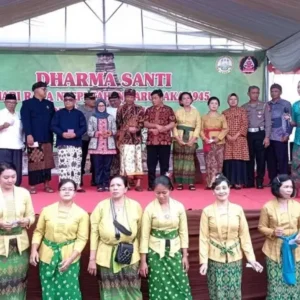 Hadiri Perayaan Dharma Santi Tahun 2023, Bupati Blitar: Jaga Keharmonisan  