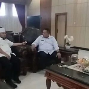 Jawab Keresahan Masyarakat, Bupati Mukomuko Temui Gubernur Bengkulu Jawab Keresahan Masyarakat, Bupati Mukomuko Temui Gubernur Bengkulu