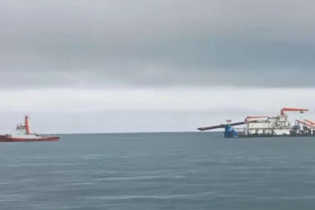 Kapal Keruk AHT Costa Tiba di Bengkulu, Pengerukan Pulau Baai Segera Dilakukan