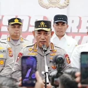 Kapolri Jenderal Listyo Sigit Prabowo: Basmi Premanisme Tanpa Pandang Bulu Kapolri Jenderal Listyo Sigit Prabowo: Basmi Premanisme Tanpa Pandang Bulu