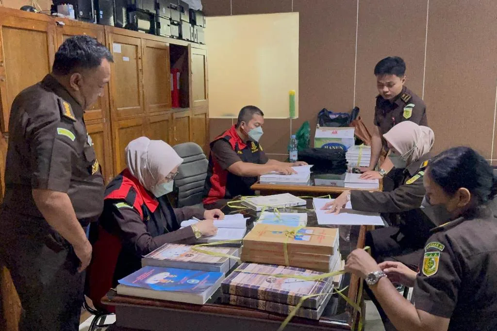 Kejati Geledah Kantor Pemkot Bengkulu