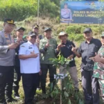 Peduli Lingkungan: KPH Blitar Lakukan Penanaman bersama Forkopinda