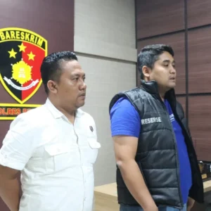 Polres Brebes Bekuk Pelaku Perampasan Sepeda Motor yang Mengaku Anggota Polisi Polres Brebes Bekuk Pelaku Perampasan Sepeda Motor yang Mengaku Anggota Polisi