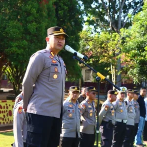 Polres Lebong Gelar Apel Siaga Peringati Hari Buruh Sedunia Polres Lebong Gelar Apel Siaga Peringati Hari Buruh Sedunia
