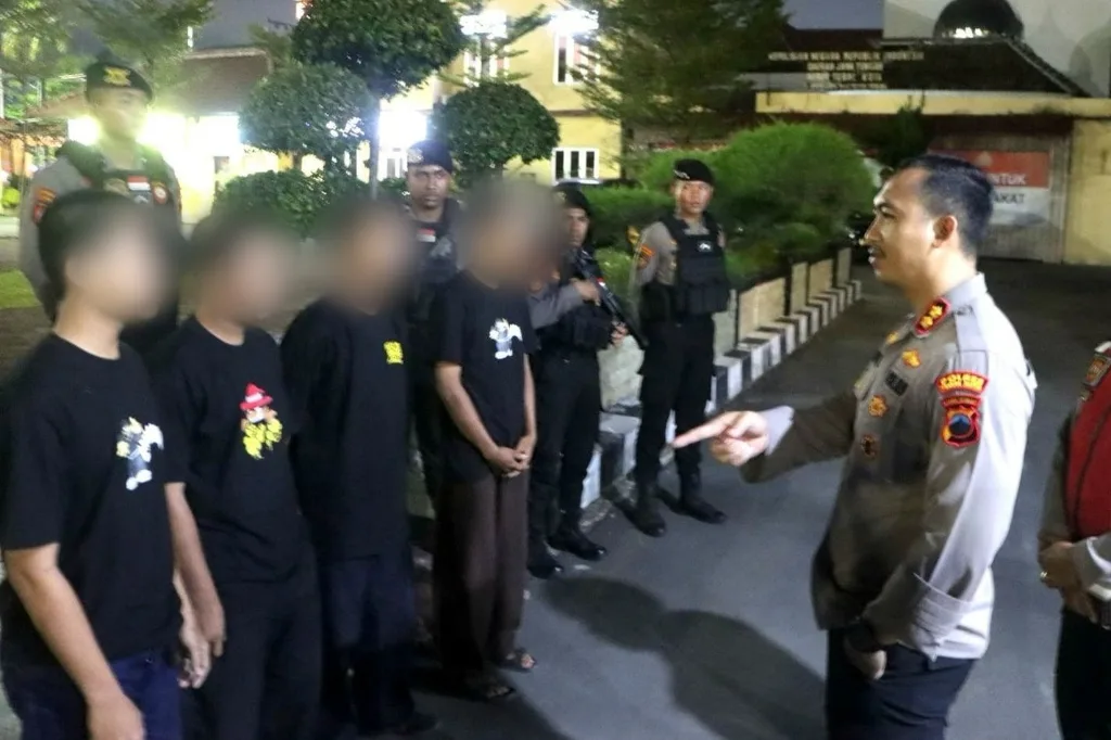 Polres Tegal Kota Amankan Juru Parkir Liar dan Pelaku Vandalisme Remaja