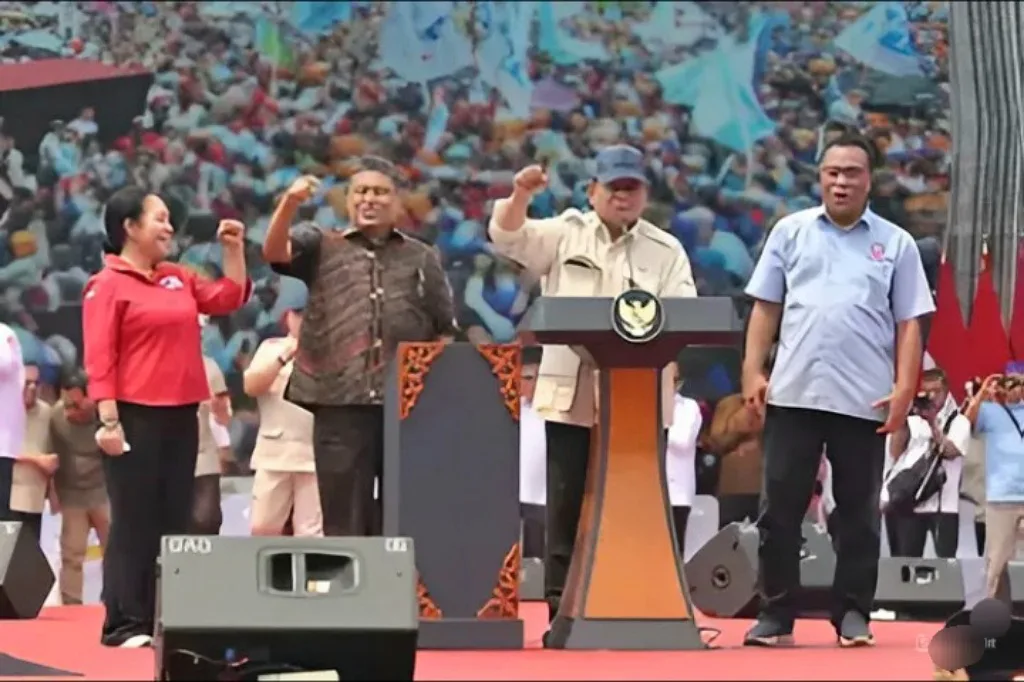 Presiden Prabowo Subianto Hadiri Hari Buruh Internasional 2025 di Monas