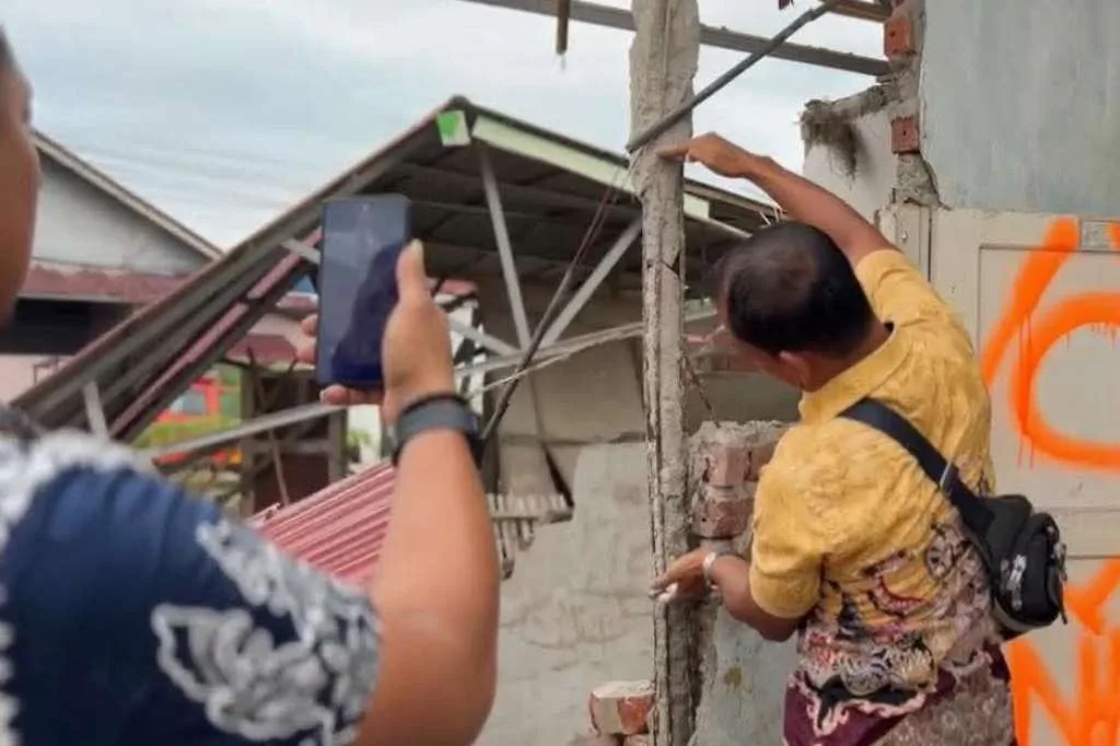 Rumah Roboh di Perumahan Rafflesia Asri Betungan Bisa Masuk Ranah Hukum, Seret Banyak Pihak