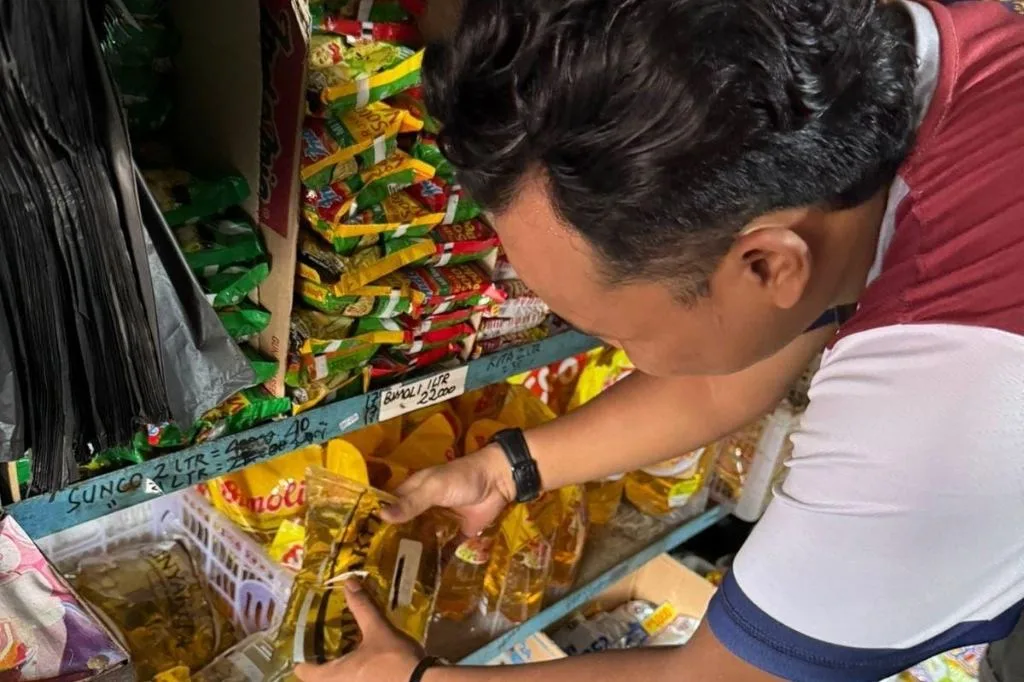 Unit Tipidter Polres Lebong Sambangi Warung Sembako