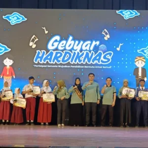 Wali Kota Blitar Hadiri Gebyar Hardiknas 2025: Pendidikan Pondasi Masa Depan Bangsa Wali Kota Blitar Hadiri Gebyar Hardiknas 2025: Pendidikan Pondasi Masa Depan Bangsa