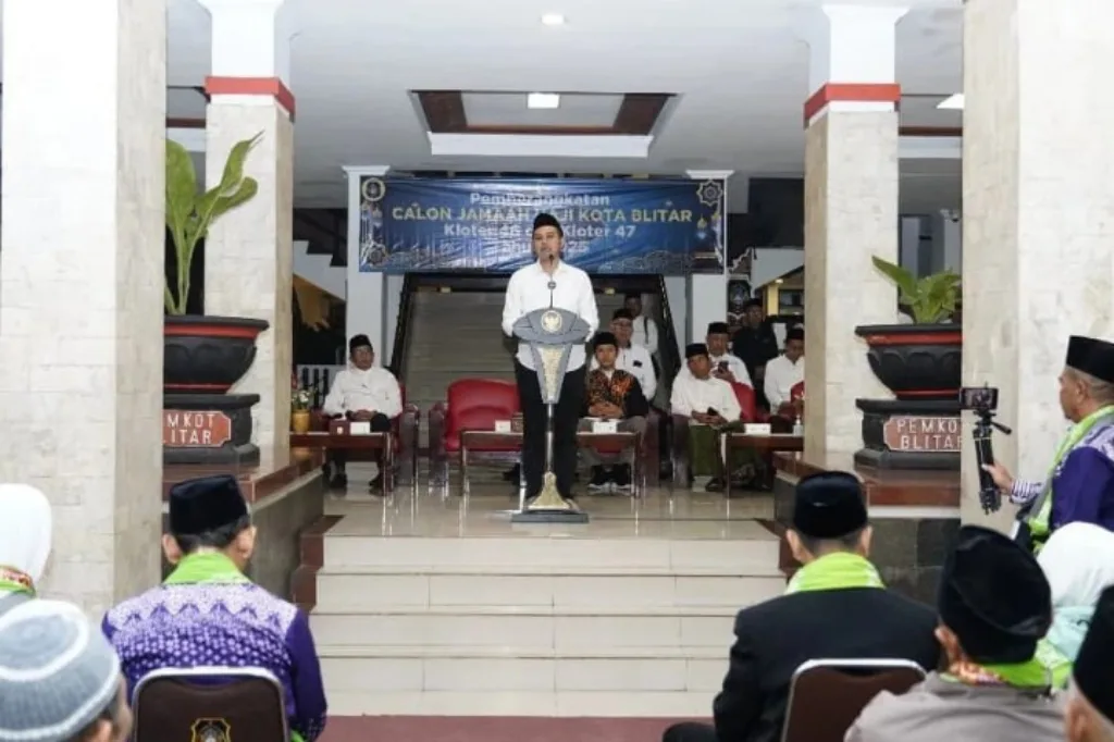Wali Kota Blitar Lepas Ratusan Calon Jamaah Haji Menuju Tanah Suci
